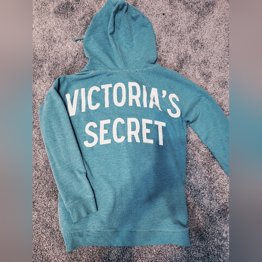 Victoria’s Secret V-Neck Pullover